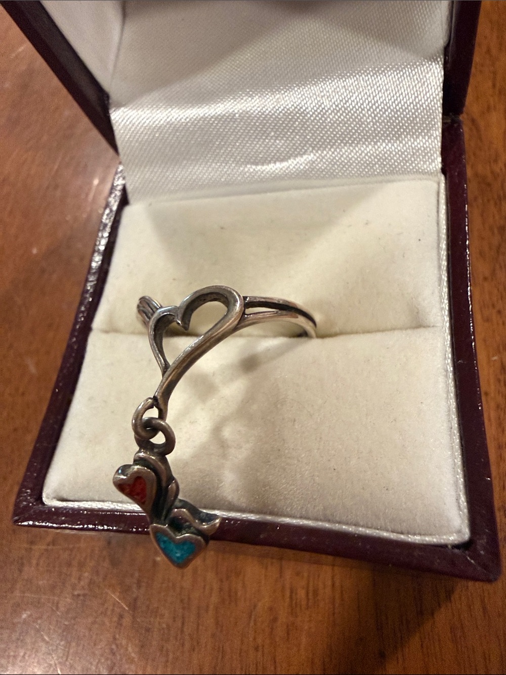 Vintage Sterling Silver Heart Dangle Ring with Blue & Red Accents Size 6 3/4 - Picture 4 of 7